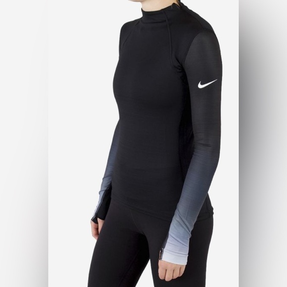 Nike Women's Black Nike PRO HYPERWARM LONG SLEEVE Size Medium - Picture 1 of 9